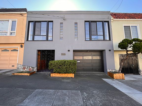 3rd image of 2237 Ulloa St