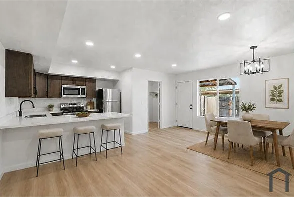 3 bed, 1402 sqft, $1,550 — Photo 1