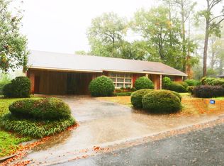 1240 Pinewood Dr SE, Milledgeville, GA 31061