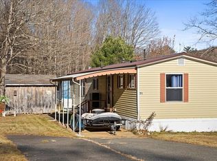 21 Ash Ln, Wales, MA 01081