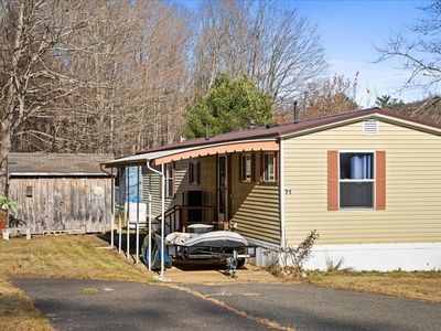 21 Ash Ln, Wales, MA, 01081