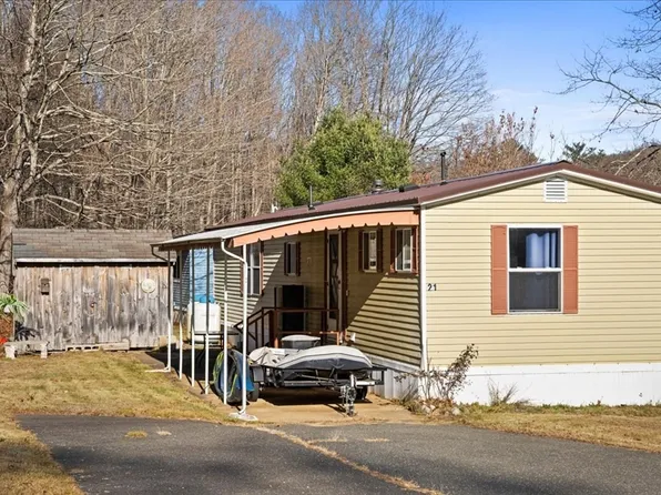 21 Ash Ln, Wales, MA 01081