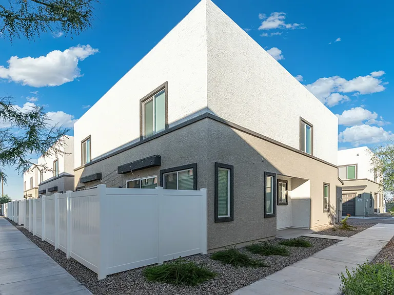 Raymond Place Townhomes — Photo 22