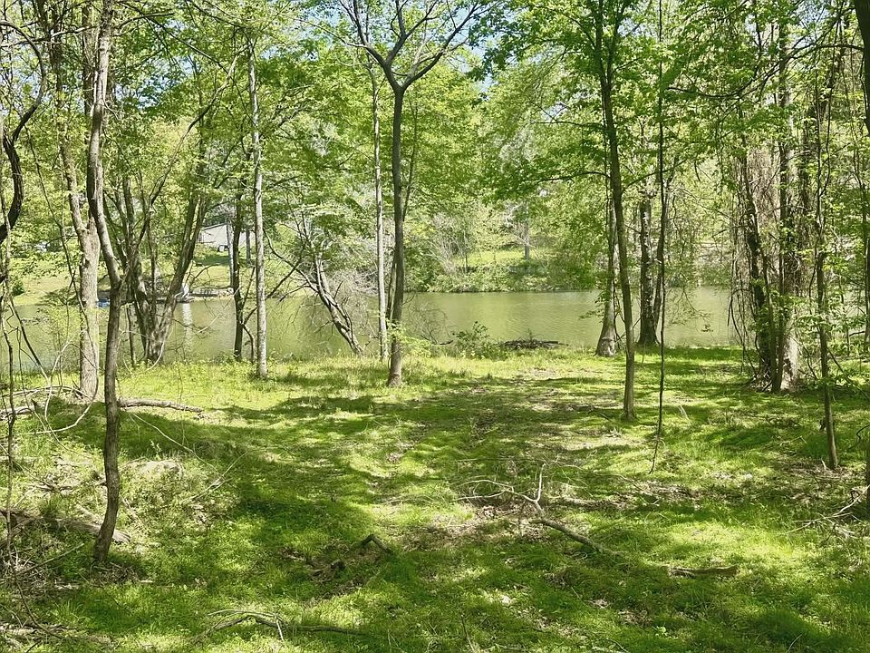 1st image of 327 Heron Cove Rd