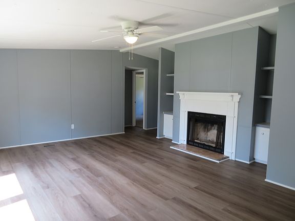 2nd image of 204 Cedar Rdg