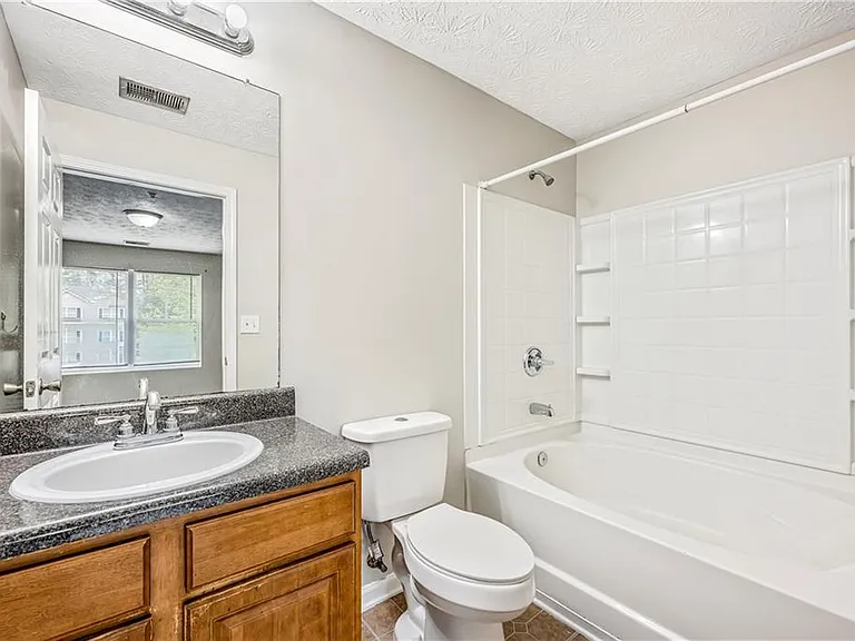 13202 Fairington Ridge Cir — Photo 21