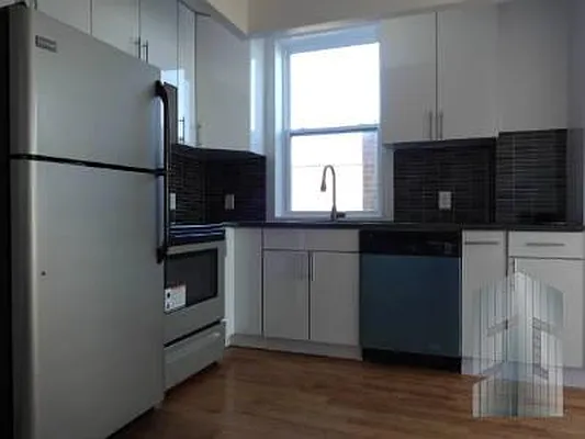 Rented by Skyline Group Real Estate | media 14