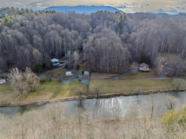 8 and 9 Haven Ridge Road, Lansing, NC 28643