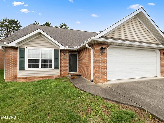 2nd image of 7315 Windtree Oaks Way