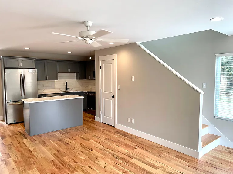 1201 Huntington Ave #1-8 — Photo 7