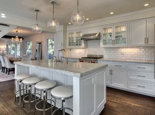 59 Dundee Ln, Southampton, NY 11968