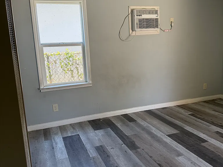 16916 Hayter Ave — Photo 10