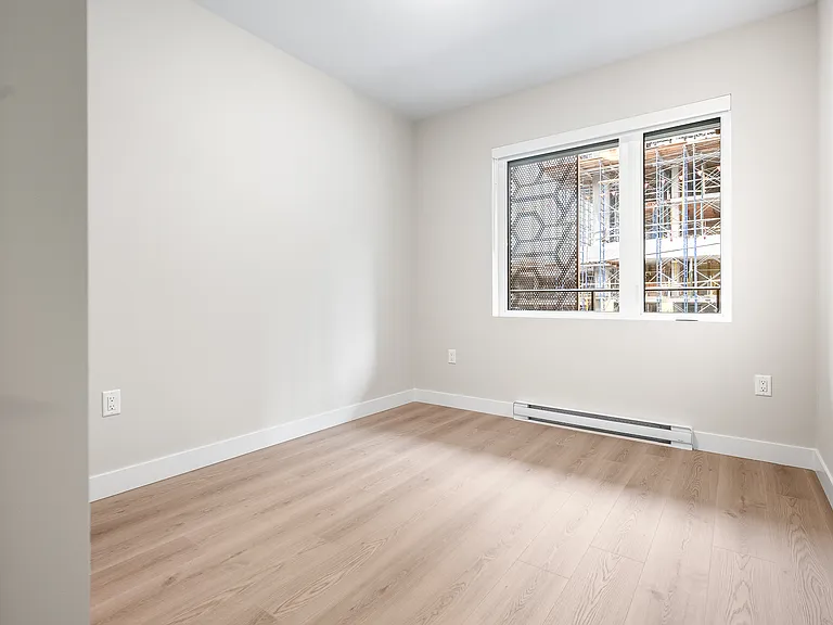 641 Claremont St — Photo 19
