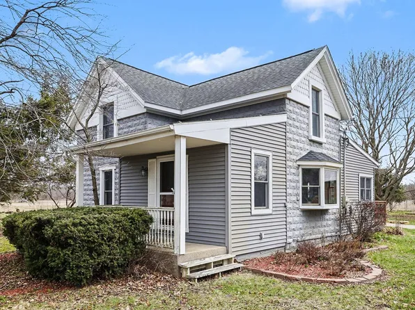 26705 29th St, Gobles, MI 49055