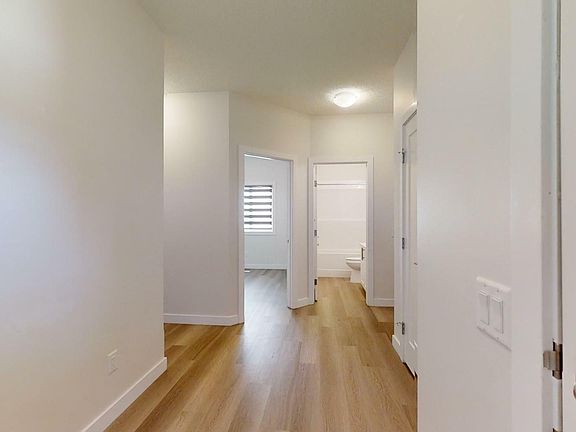 5th image of 17926 62a St NW