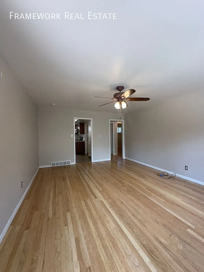 Two-bedroom, One-bathroom apartment home with washer and dryer — Photo 2