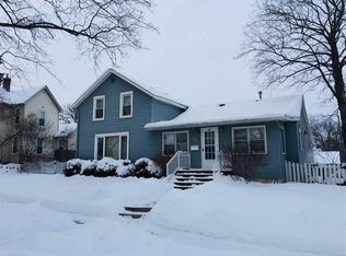 323 3rd St, Baraboo, WI 53913