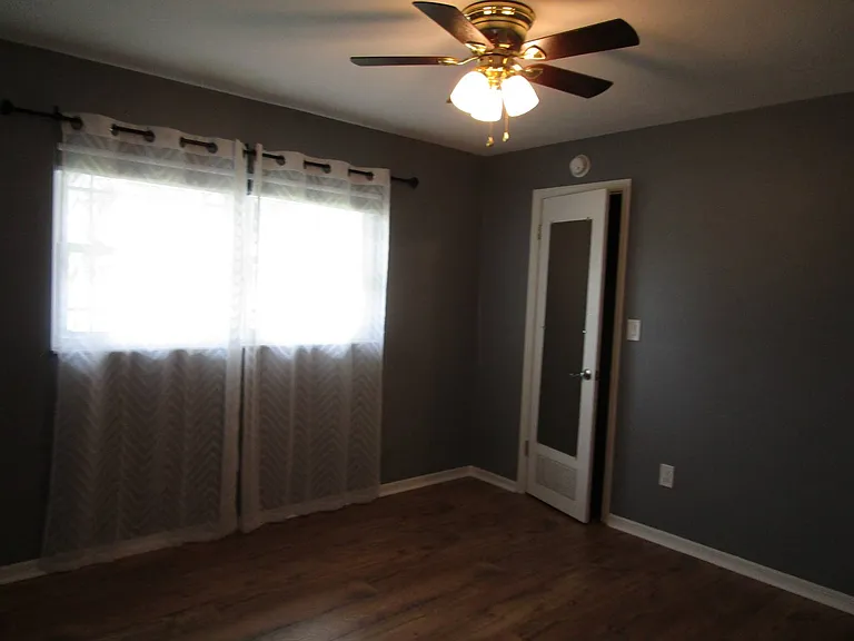 3923 Santiago St — Photo 24