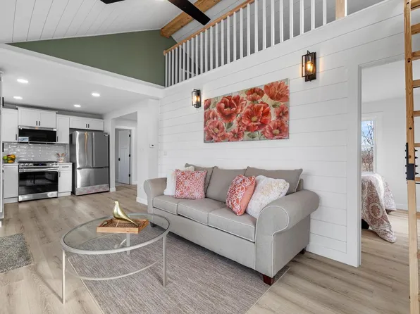 24321 Peninsula DRIVE, Kansasville, WI 53139