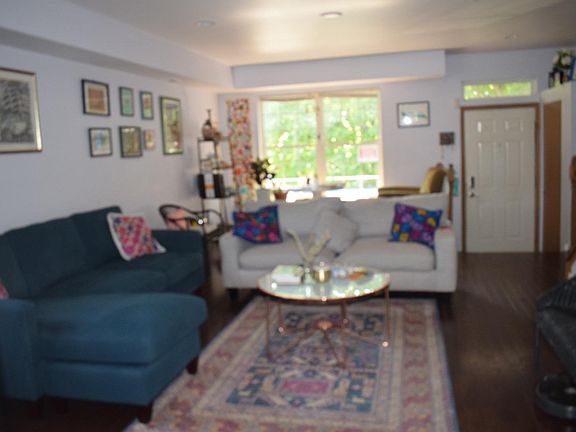 5th image of 2227 S Avers Ave