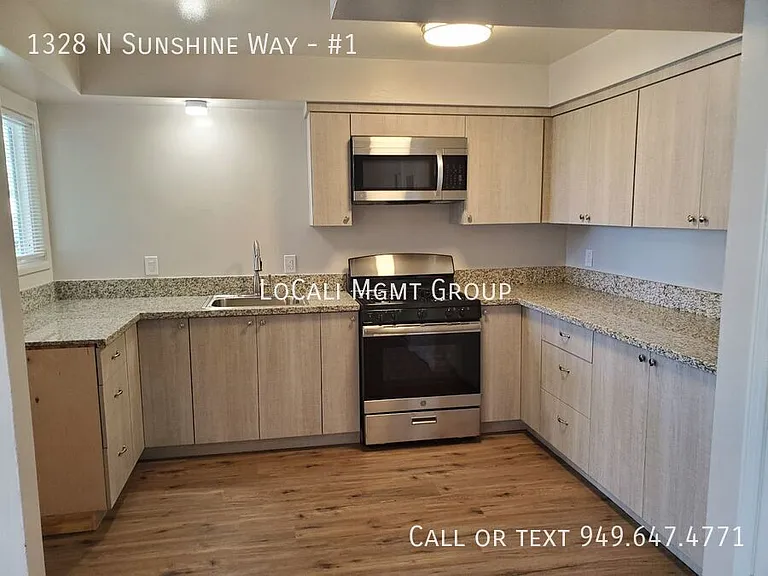 1328 N Sunshine Way #1 — Photo 3