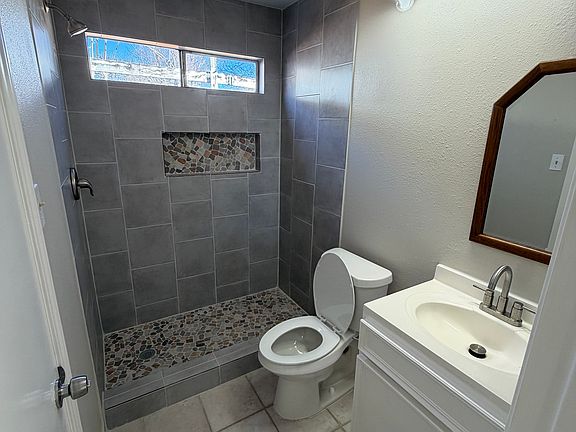 5th image of 18615 N Lyford Dr