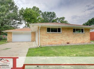 2305 Campbell Dr, Champaign, IL 61821