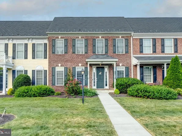 10 Jamestown Sq, Mechanicsburg, PA 17050