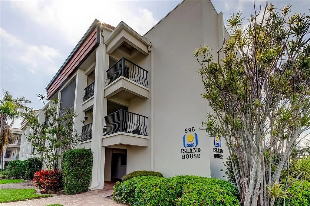 2 bed, 2.0 bath, 1007 sqft, $3,800 — Photo 3