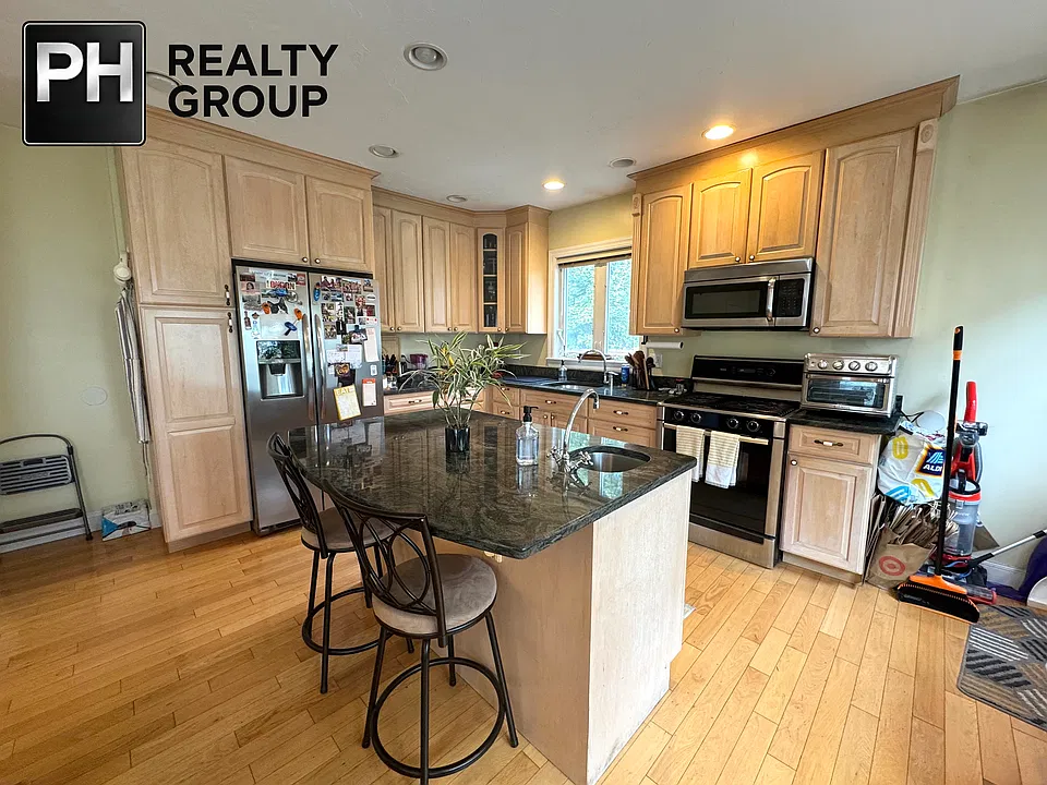 163 Summer St #1