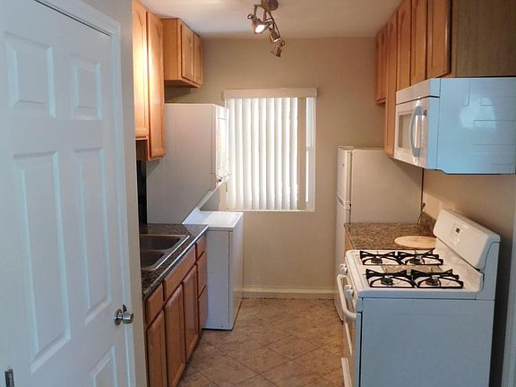 2nd image of 1009 Campus Ave