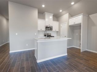 12321 SW 32nd St, Yukon, OK 73099
