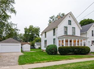 336 Jewett St, Elgin, IL 60123