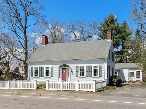 428 Market St, Rockland, MA 02370