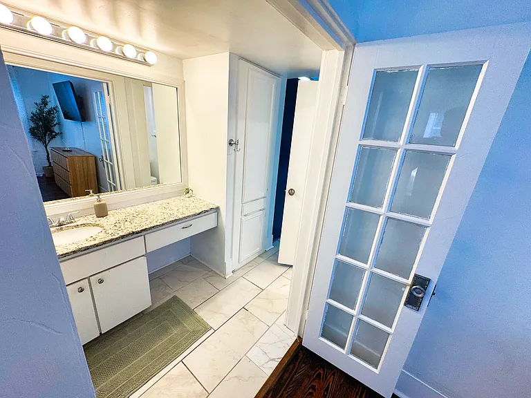 437 Queen Anne Ct — Photo 5