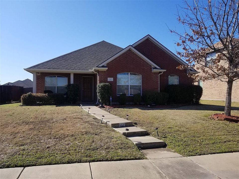 1st image of 110 Cliffbrook Dr