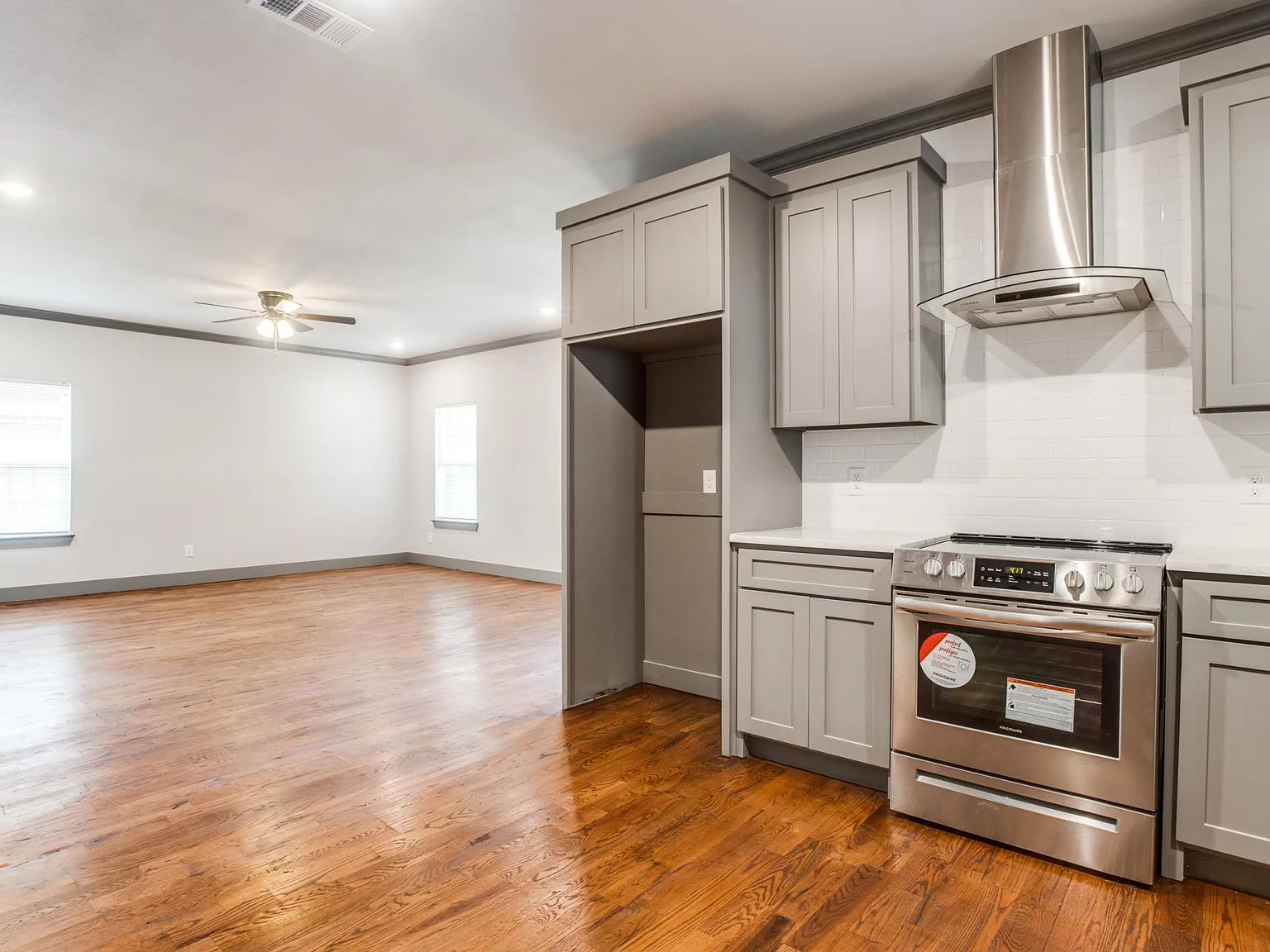 3 bed, 1800 sqft, $1,650 — Photo 3