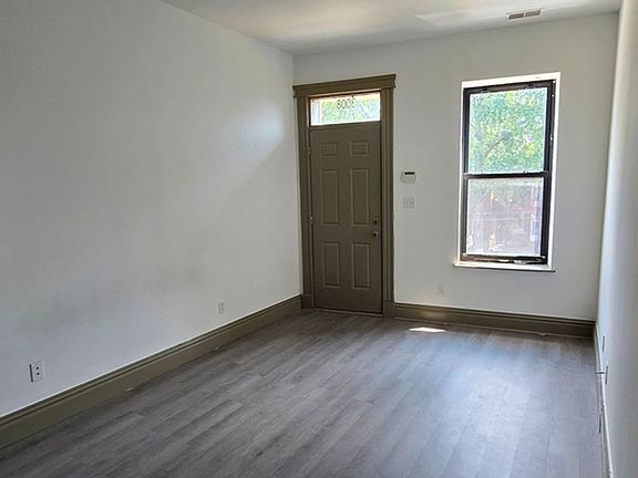 2nd image of 3004-3008 S Jefferson Ave #A