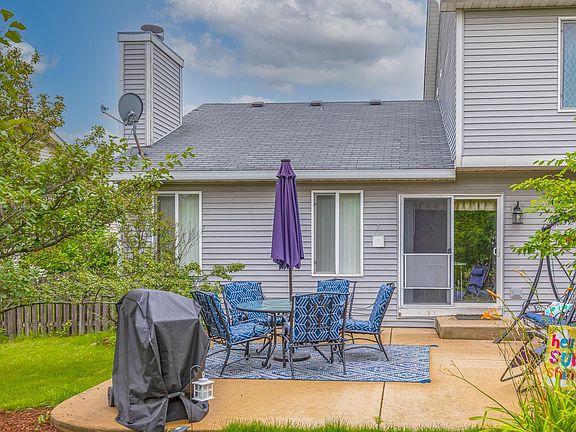 3rd image of 2087 Kathleen Cir