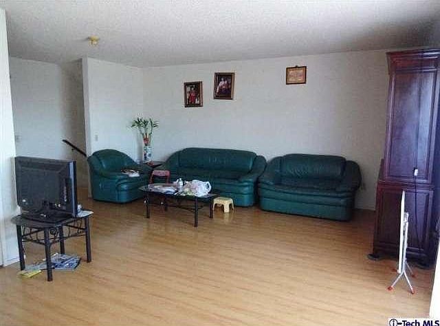 2nd image of 4527 Florizel St