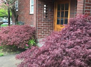 5585 NE Sandycrest Ter APT 3, Portland, OR 97213