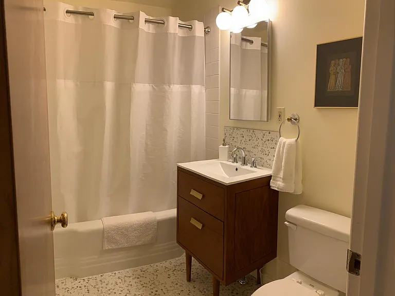 406 SW Thomas St #406 — Photo 10