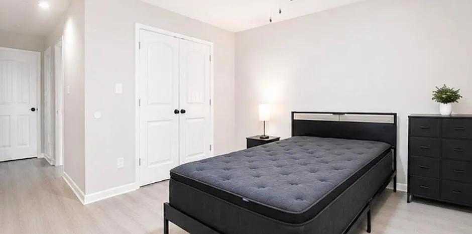 3 bed, 2.0 bath, 1364 sqft, $936 — Photo 2