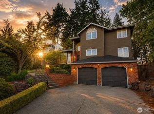 1010 106th Avenue SE, Bellevue, WA 98004