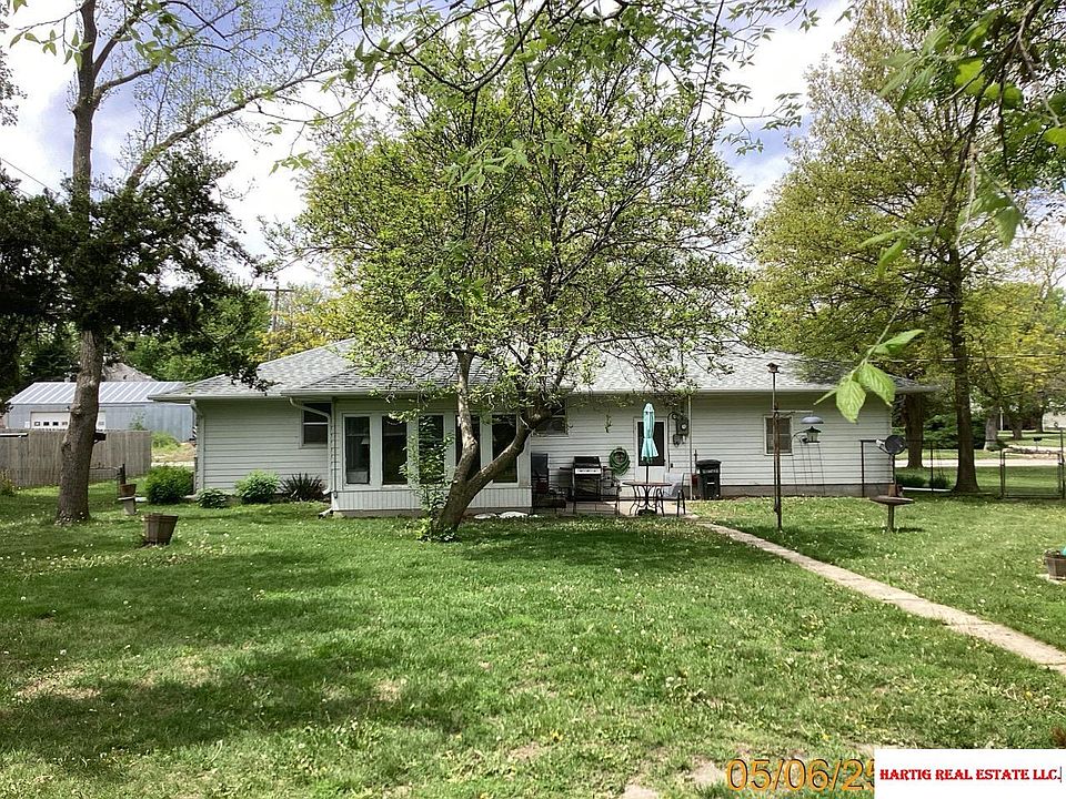 2nd image of 214 N 13th St