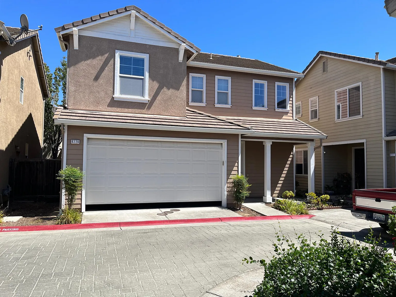 8229 Crystal Walk Cir — Photo 1