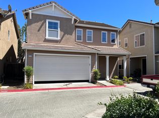 8229 Crystal Walk Cir, Elk Grove, CA 95758