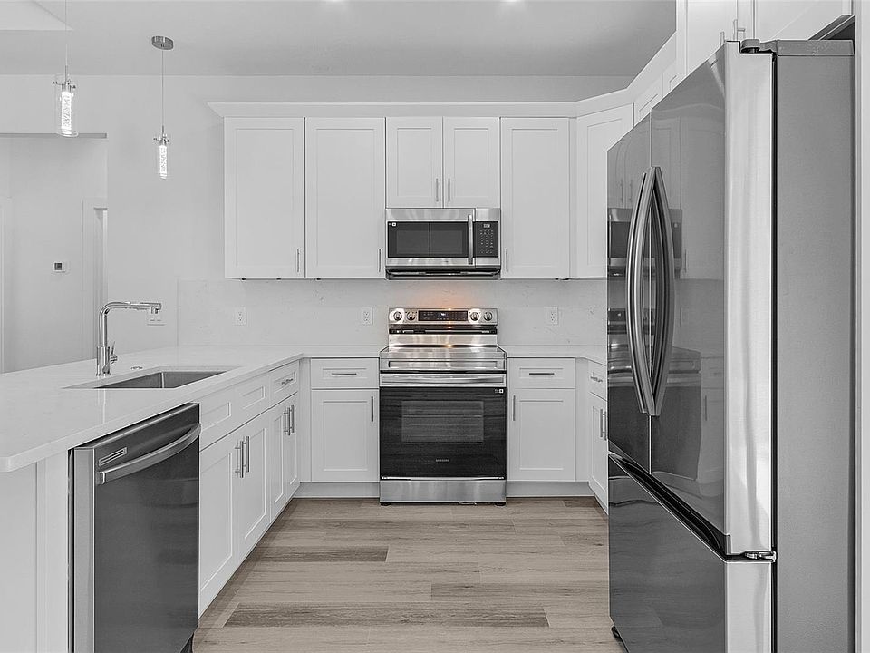 1st image of 2364 Carpenter Ln