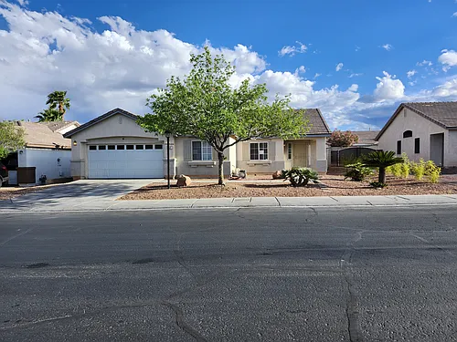 827 Harp Way Photo 1