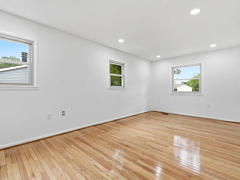 17004 Gohagen Rd — Photo 21